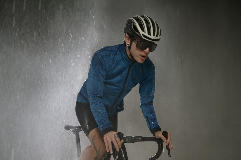 7 Tips Bersepeda Saat Musim Hujan Datang